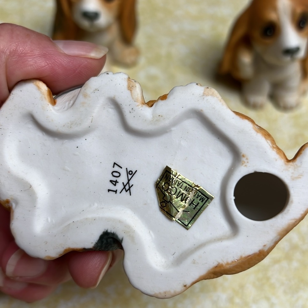 Homco Brown and White Ceramic Puppy Figurine Set - Picture 2 of 3